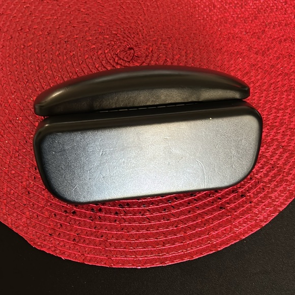 COACH Case - Picture 5 of 5